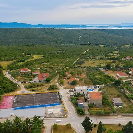 Alt Villa *
